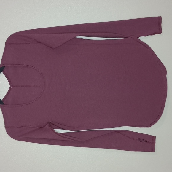 Lululemon Athletica Yogini 5 Year Long Sleeve Tee - Picture 6 of 7